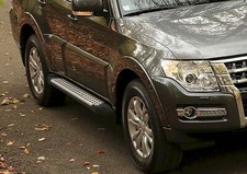 Pedane minigonne laterali con ABE per Mitsubishi Pajero IV 2007-2018 Advanced