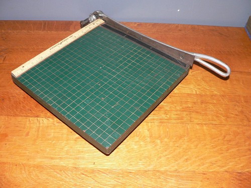 Tagliacarte vintage milton - tagliacarte,