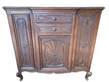 Antica piccola credenza