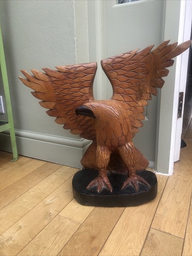 Carved wooden eagle sculpture - wooden,