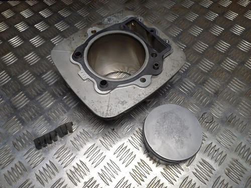 Cylindre avec piston haut