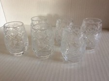 6 bicchierini da liquore vintage a decorazioni incise dall'esterno