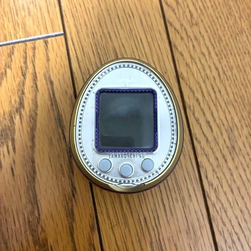 Tamagotchi viola - tamagotchi,