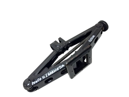 Cric sollevamento auto