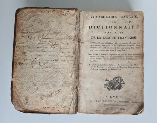 Antico dizionario portatile - antico,