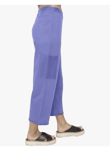 Nwt escape habitat clothes - by,