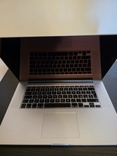 Apple MacBook Pro 15.4" (256GB