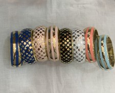 BOX 8 Pezzi BRACCIALI DA DONNA ONESIZE  IN PLASTICA SMALTATA VARI COLORI