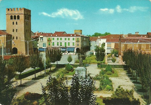 Sermide piazza iv - sermide,
