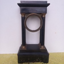 Jolie corps de pendule