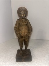 Stravagante figura in legno