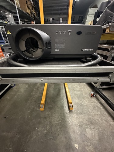 Panasonic d7700u dlp - panasonic,