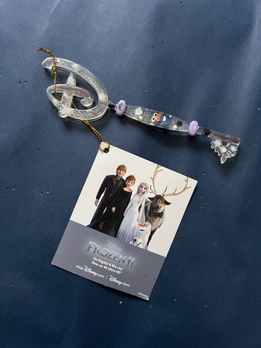 Disney store limited edition - disney,