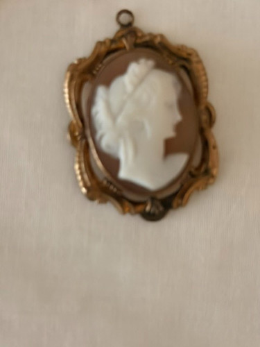 Antico ciondolo medaglione