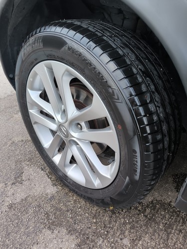 Pneumatici 215 r17 - 215,