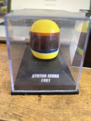 Casco minichamps ayrton - 1/8,