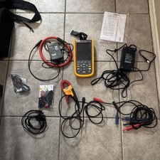 FLUKE 125B SCOPEMETRO