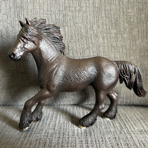 Schleich frisian mare 13604 - frisian,