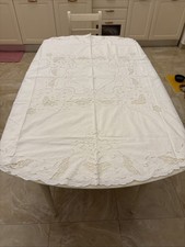 Tovaglia In Cotone Ovale 160x140 Cm Con Ricco, Ricamo A Intaglio ￼