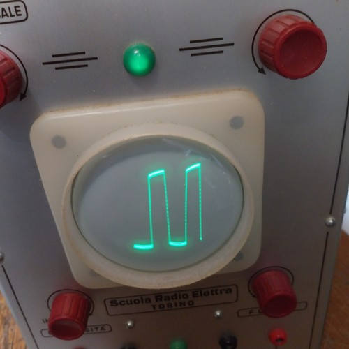 Oscilloscopio scuola radio - oscilloscopio,