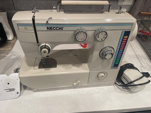 Necchi sewing machine 537l - sewing,
