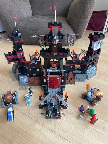 Lego knights kingdom 8877 - knights,