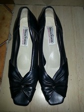 Scarpa Donna Valleverde Tg.38  Vera Pelle punta aperta tacco basso usate 