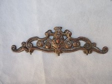 ANTICO FREGIO CESELLATO IN