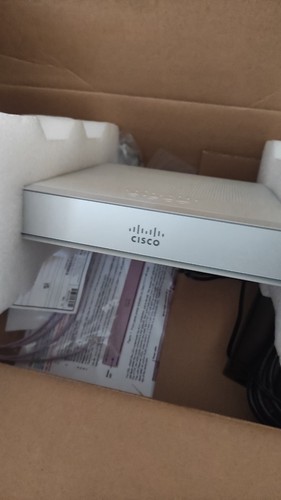 Cisco c1117 router wireless - router,