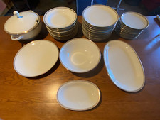 SERVIZIO PIATTI DA 12 "ECHTES HART PORZELLAN BAVARIA COBURG" (ANNI '60)
