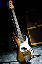 Fender American Ultra Precision Bass Mocha Burst / 2019 basso elettrico usato