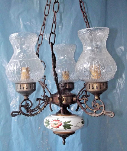Antico lampadario bronzo
