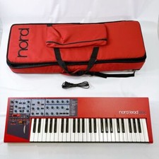 [Testato] Clavia Nord Lead 2X Sintetizzatore Analogico Virtuale Tastiera Rosso Custodia Morbida