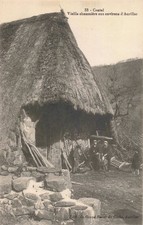 CPA CANTAL 15 VIELLE CHAUMIERE