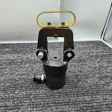 Pinza crimpatrice idraulica