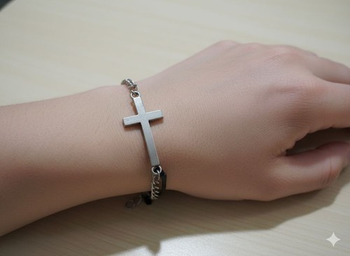 Bracciale con pendolo croce - con,