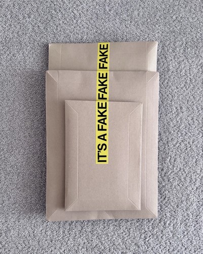 Maurizio cattelan fake club - fake,