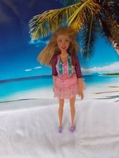 Barbie Puppe, mit rosa Rock