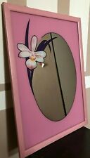 Specchio in legno cornice rosa e decoro floreale 55x74 cm