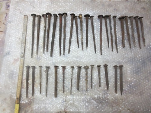 Vecchi vintage chiodi antichi - ,
