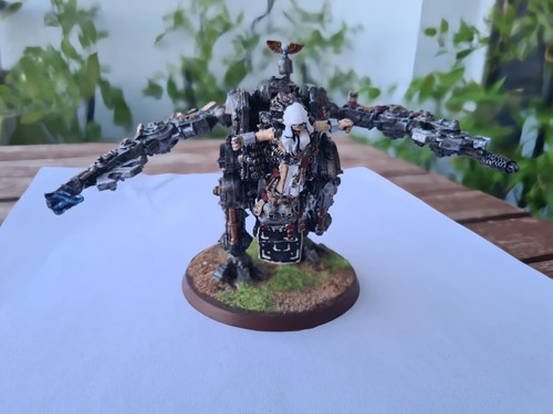 Adepta sororitas penitent - sororitas,