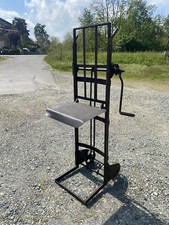 Antico Carrello Elevatore Per Damigiane 