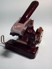 Perforatore per carta a due