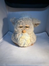 Furby 2 Occhi Nuvolosi Cielo