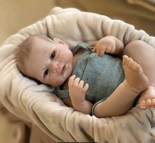 Bambola Reborn realistica 47cm, corpo in vinile dipinta a mano