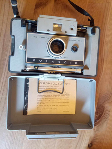 Land camera polaroid - land,