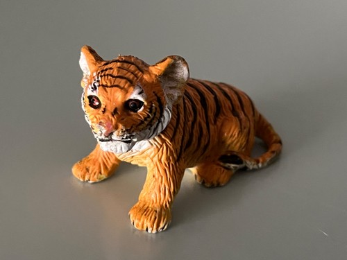 Tiger cub miniature - cub, plastic