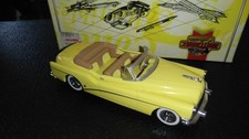 Matchbox Collectibles Dyg04-m 1953 Buick Skylark in Yellow 1-43