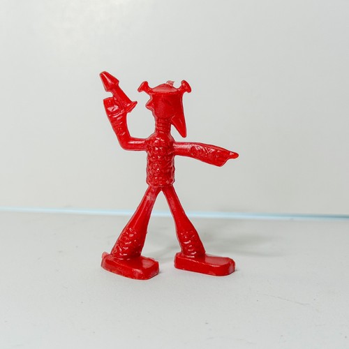 Figurina plastica aliena