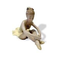 Statuina Porcellana Hervit